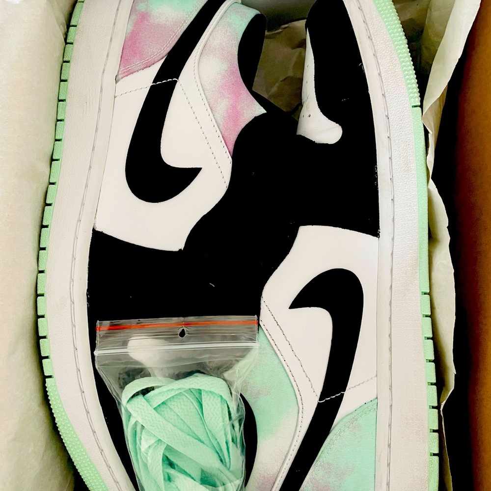 Rare Color Nike’s